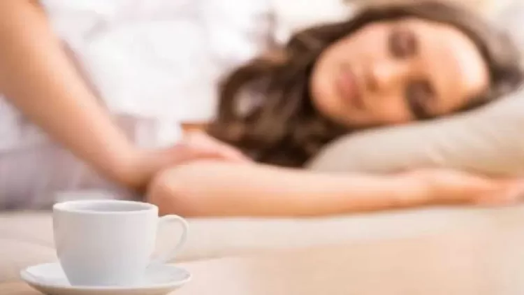 Health Tips: यदि आपको भी बेड टी लेने की आदत तो पहले जान लें बेड टी के नुकसान