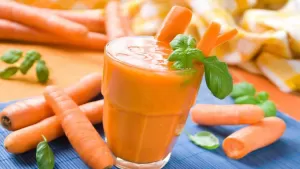 गाजर का जूस पीने के 8 अद्भुत फायदे